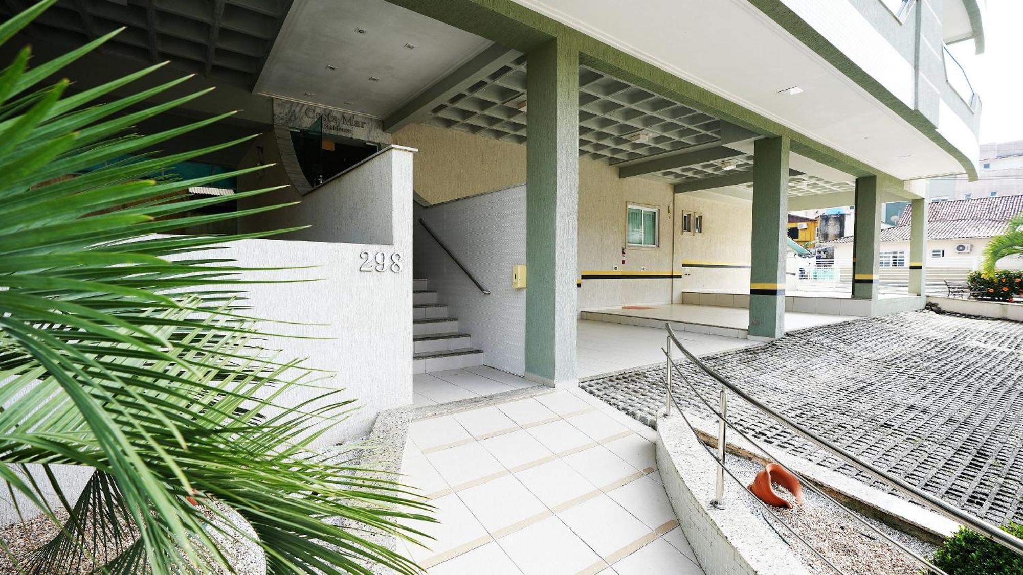 Edificio Costa Mar - Centro De Bombinhas Apartment Екстериор снимка