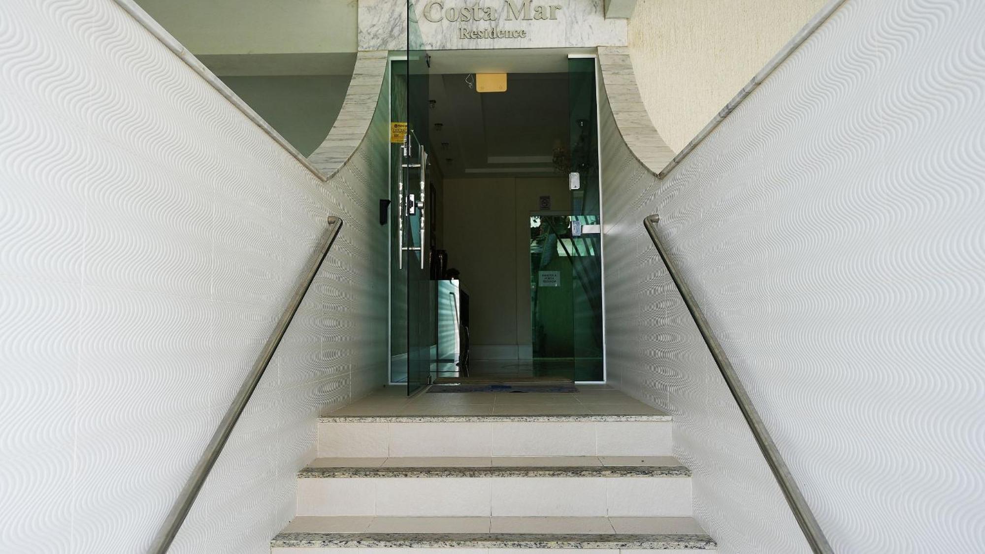 Edificio Costa Mar - Centro De Bombinhas Apartment Екстериор снимка